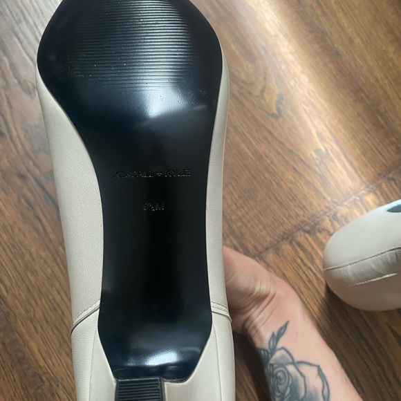 Kendall and Kylie White Boots - Picture 4 of 5